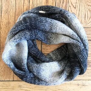 Infinity Scarf Ombré Calvin Klein gray silver gold